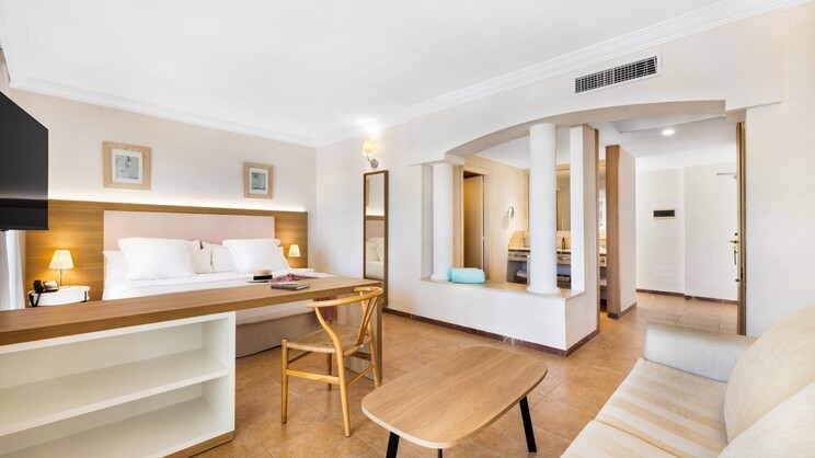 Viva Cala Mesquida Suites and Spa Adults Only